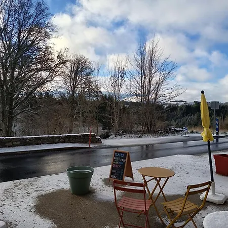 Atelier Du Pont De *